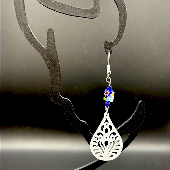 Silver and Blue Dangle Earrings with Teardrop Design - Picture 4 of 6